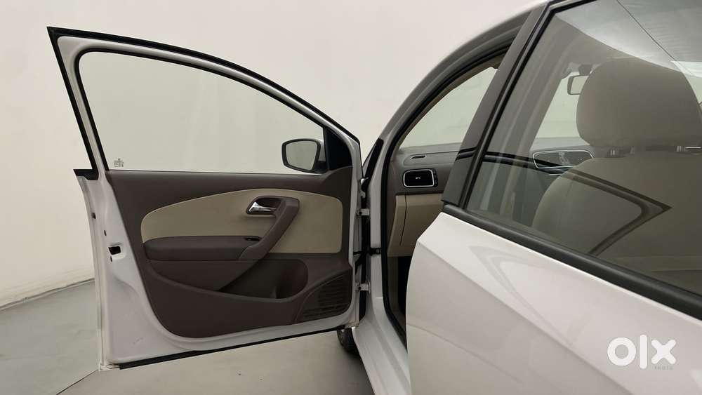 Skoda Rapid 1.6 Mpi Ambition, 2015, Petrol