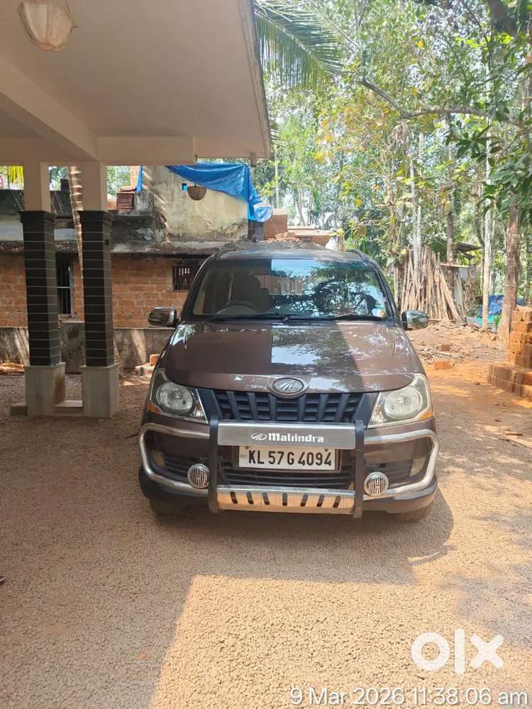 Mahindra Xylo 2.5 E8 2013 Car