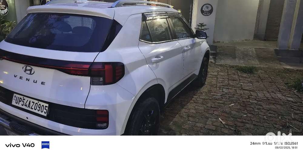 Huyndai Petrol Car 2 Year Old 43207 Km Chli Hai Gari Mau Me Hai