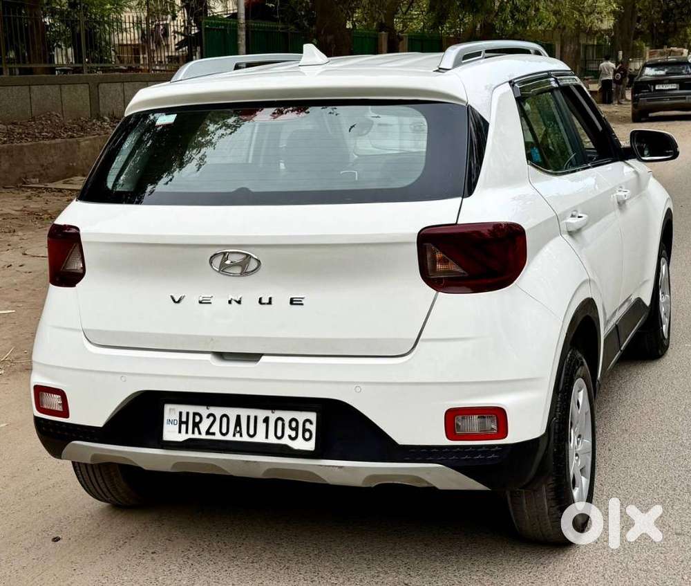 Hyundai Venue S Plus Mt 1.2 Kappa, 2022, Petrol
