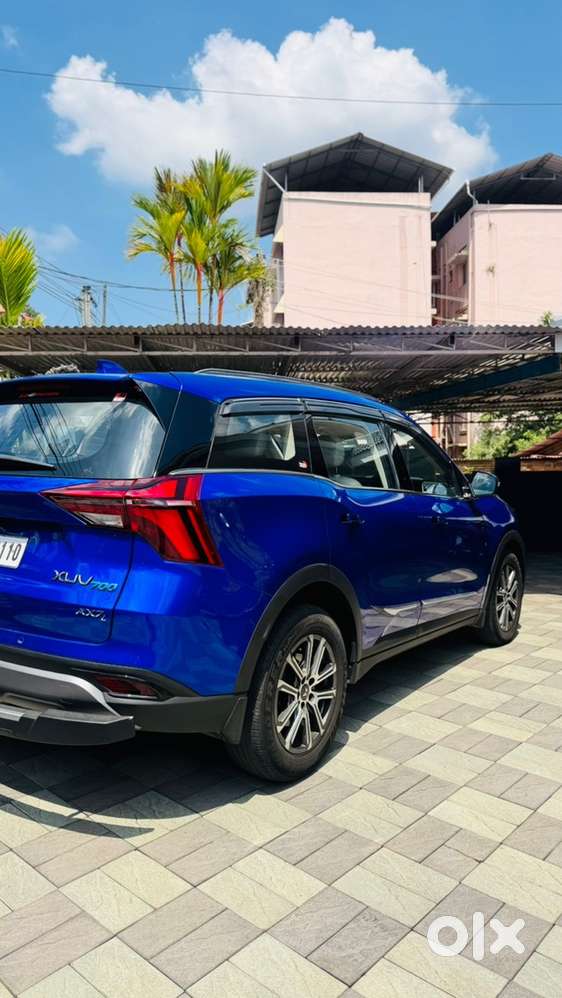 2022 Mahindra Xuv700 Ax7 L Petrol At 7s  Adas  24k Km  Warranty