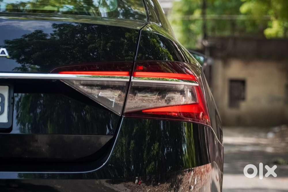 Skoda Superb 2.0 L&k Tsi At, 2023, Petrol