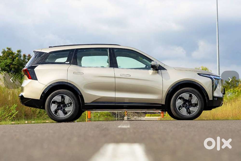 Mahindra Xev 9s Pack One Above, 2026