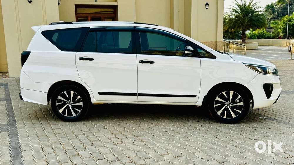 Toyota Innova Crysta 2.8z Automatic, 2018, Diesel