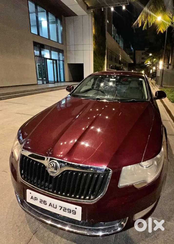 Skoda Superb 2014 Diesel 82300 Km Driven