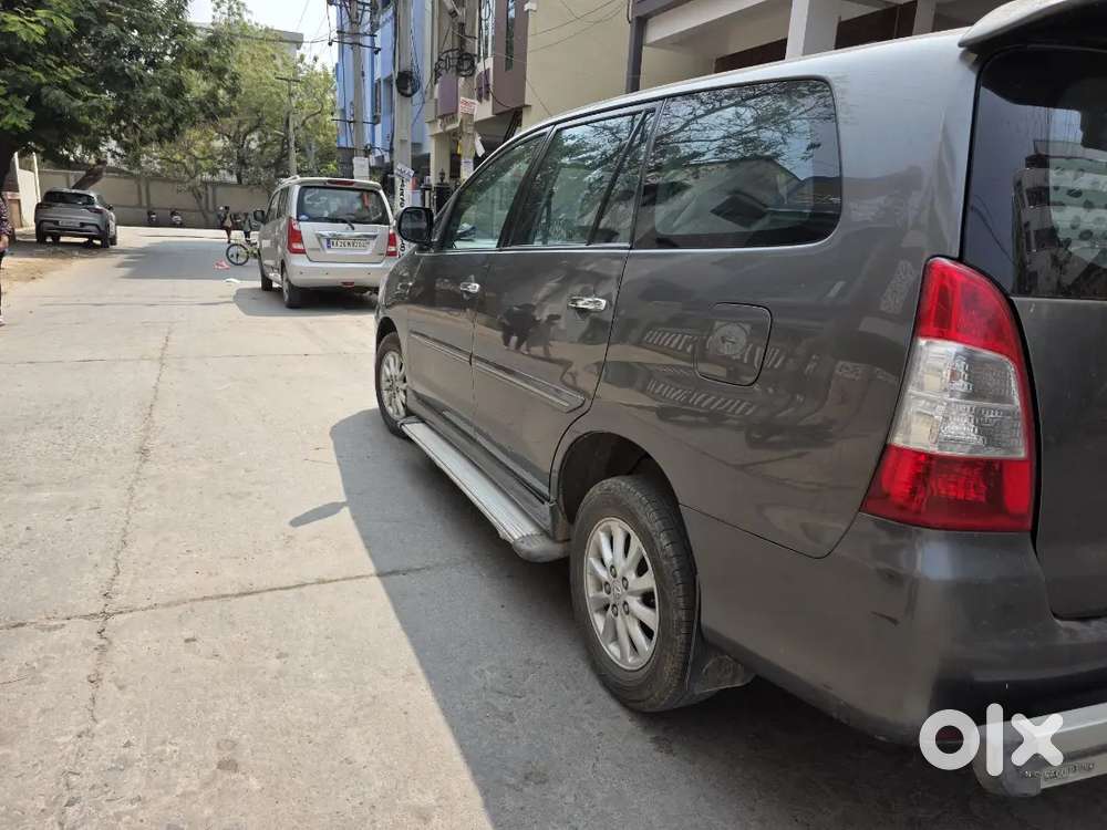 Toyota Innova 2013