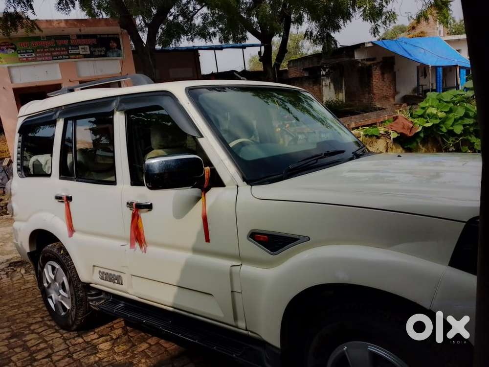 Mahindra Scorpio Classic 2015 Petrol Mt Diesel