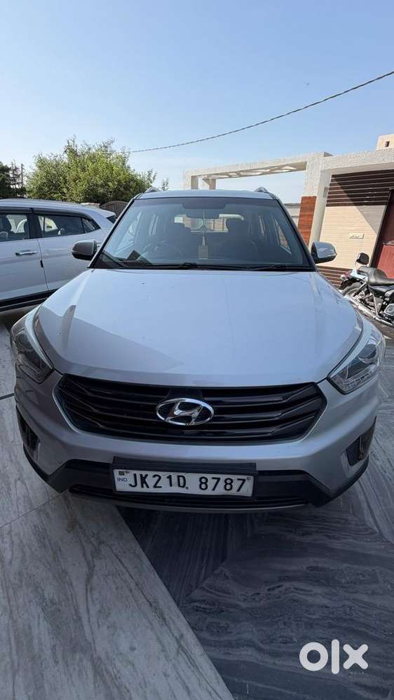 2nd Top Model With Full Features Loaded Without Any Issue .car Is Clen