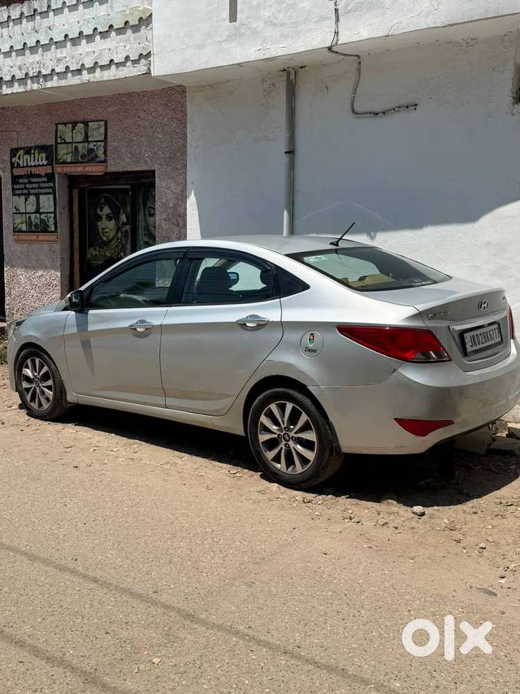 Hyundai Verna 2015