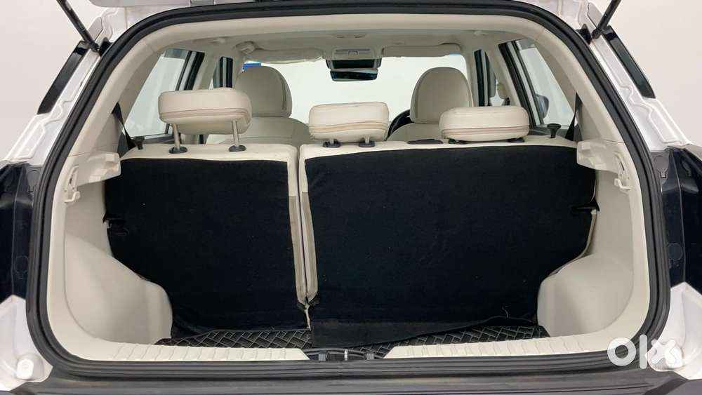 Mahindra Xuv 3xo Ax5l 1.2 Petrol At, 2024, Petrol