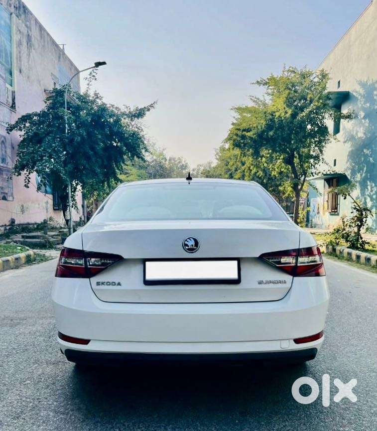 Skoda Superb Lk 1.8 Tsi At, 2017, Petrol