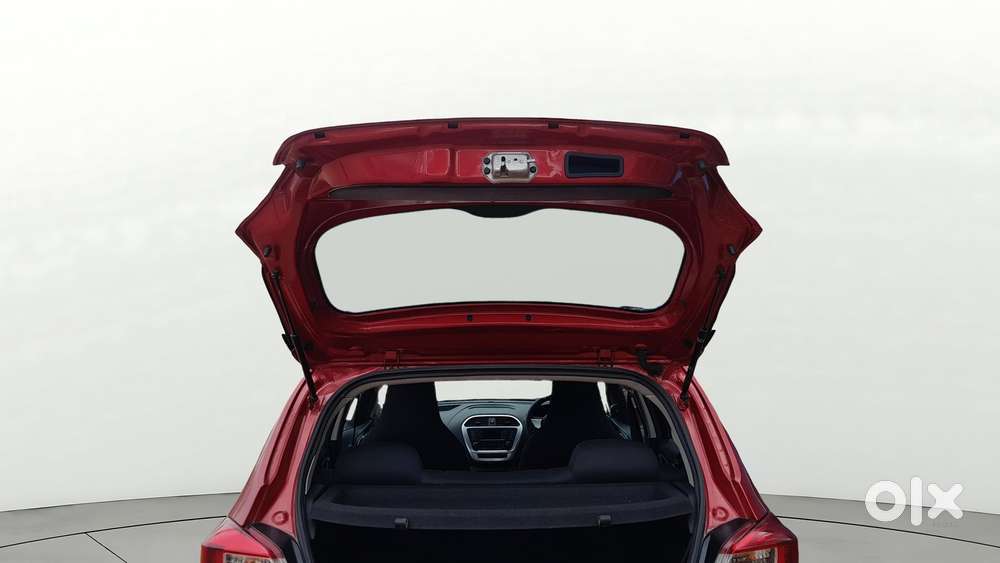 Tata Tiago 1.2 Revotron Xt, 2017, Petrol