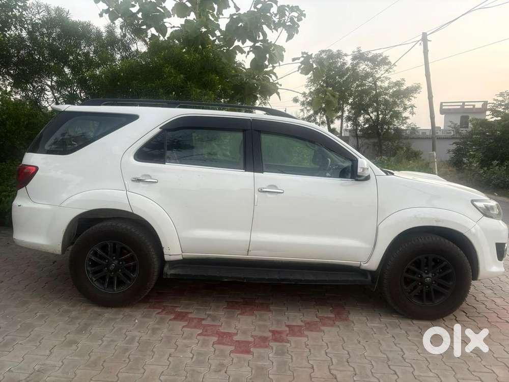 Toyota Fortuner 2015 Diesel Well Maintained