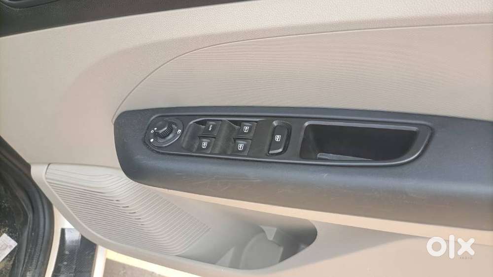 Renault Triber Rxz, 2024, Petrol