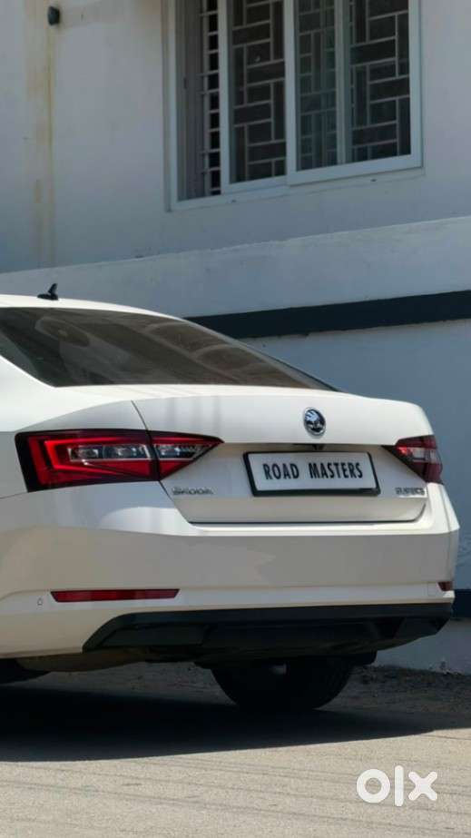Skoda Superb 2.0 L&k Tsi At, 2019, Petrol