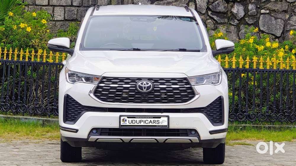 Toyota Innova Hycross 2.0 Vx Hybrid 8 Str, 2023, Petrol