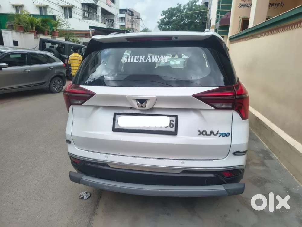 Mahindra Xuv700 2.0 Mx Petrol Mt 5 Str, 2022, Petrol