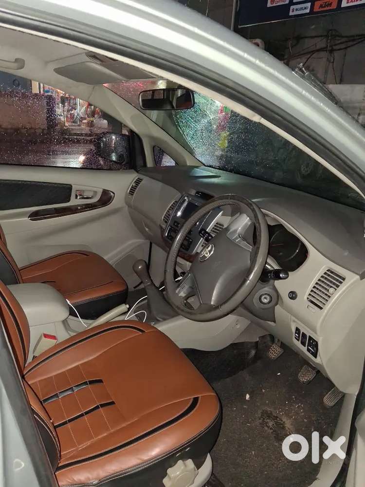 Toyota Innova Diesel 2013 V