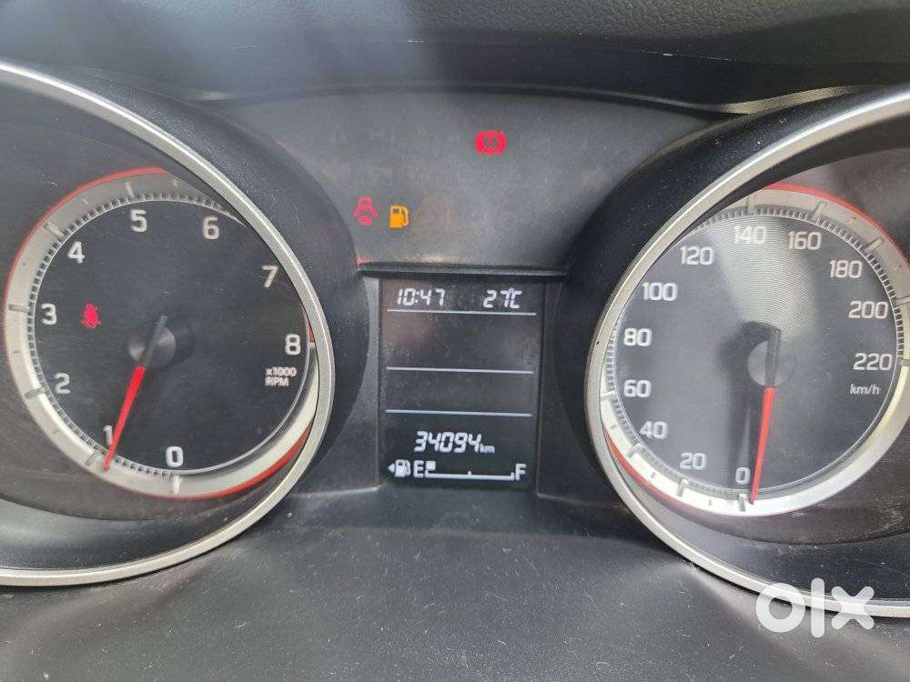 Maruti Suzuki Swift Vvt Zxi, 2019, Petrol