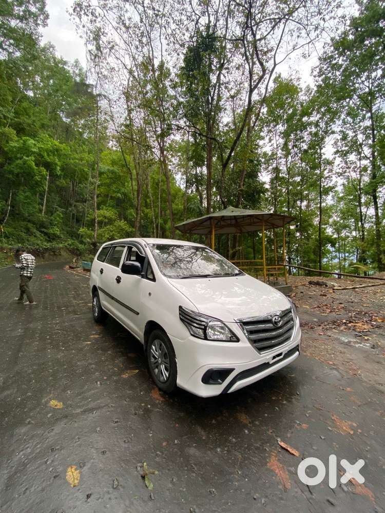 Toyota Innova 2.5 Ev (diesel) Ps 8 Seater Bs Iv, 2014, Diesel