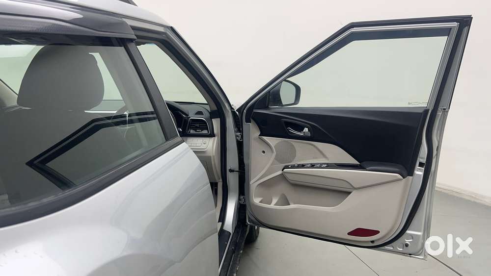 Mahindra Xuv300 W8 Diesel, 2022, Diesel