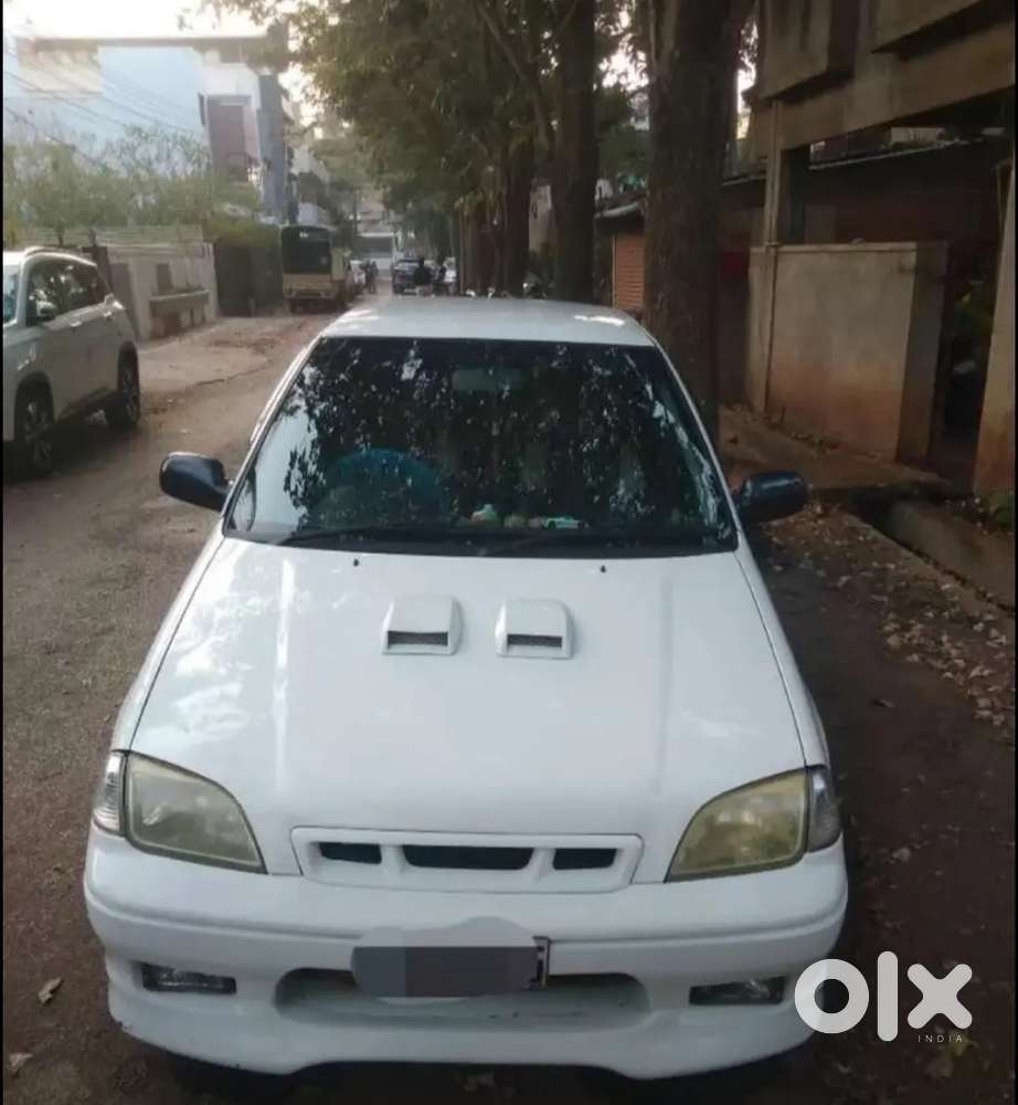 Maruti Suzuki Esteem Lxi 2002