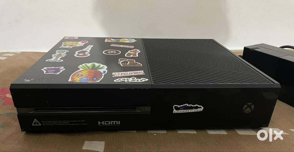 Xbox One 500GB Black with 2 Controllers