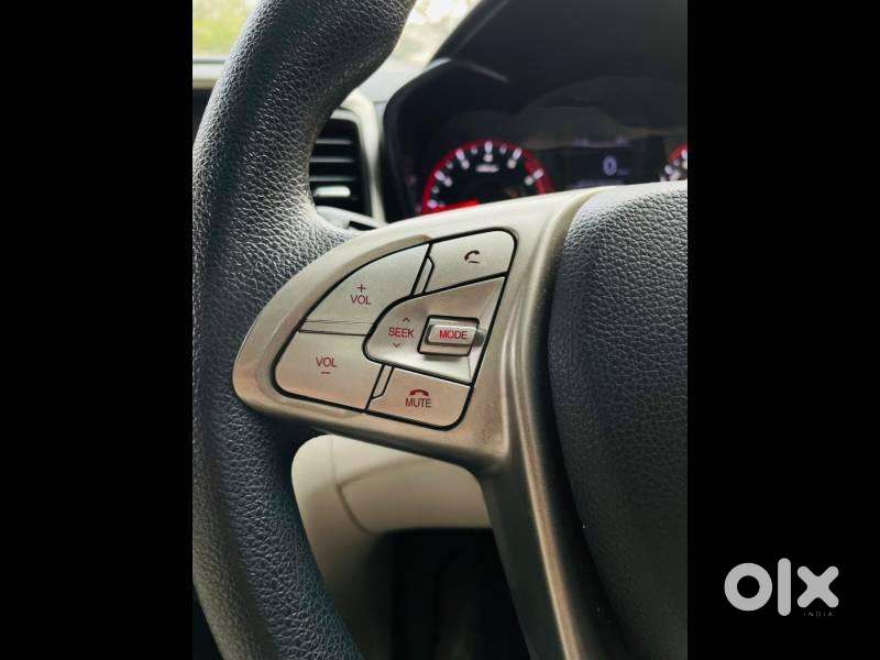 Mahindra Xuv300 1.2 W6 Amt Petrol, 2021, Petrol