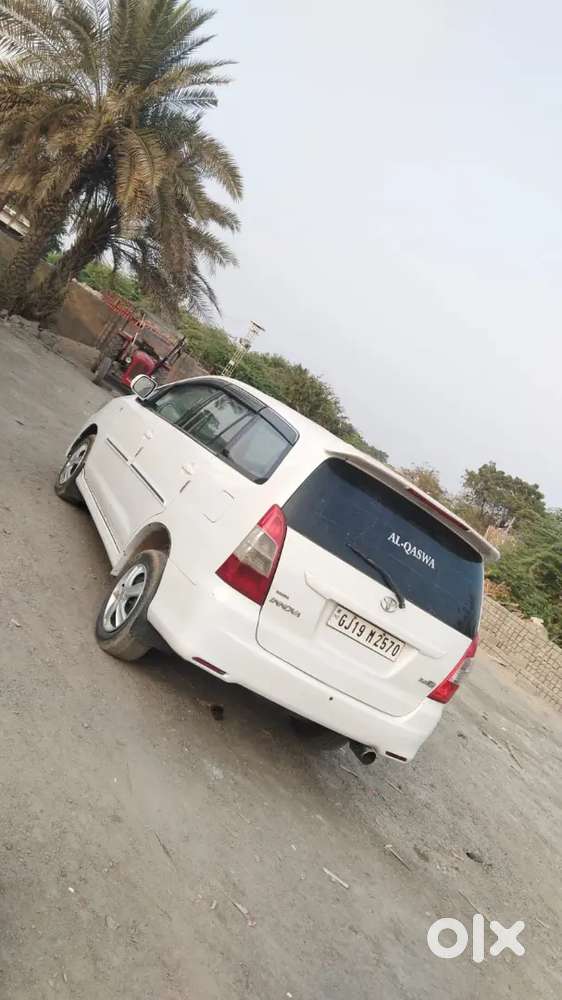 Toyota Innova Hycross 2009 Diesel 198000 Km Driven
