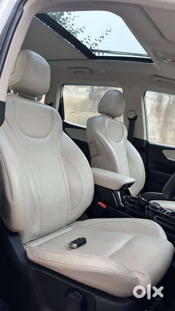 Mahindra Xuv700, 2025, Petrol