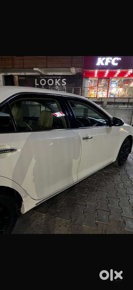 Toyota Camry Petrol 2013