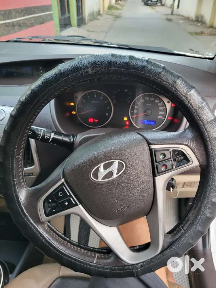 I20 Oct-20110 Sportz Model