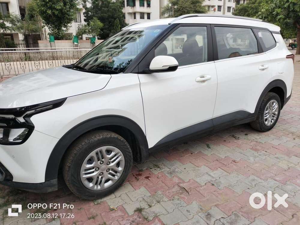 Kia Carens 2023 Petrol Good Condition