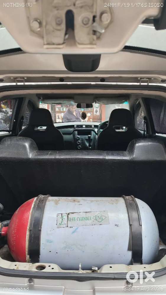 Mahindra Kuv 100 2018