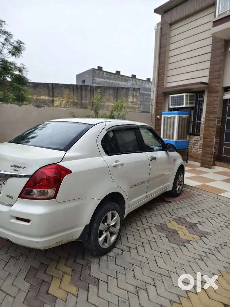 Maruti Suzuki Dzire 2011 Petrol