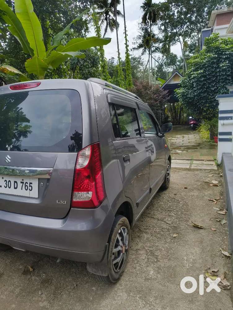 Maruti Suzuki Wagon R Lxi 2014 Neat Condition Front Tyre 90%