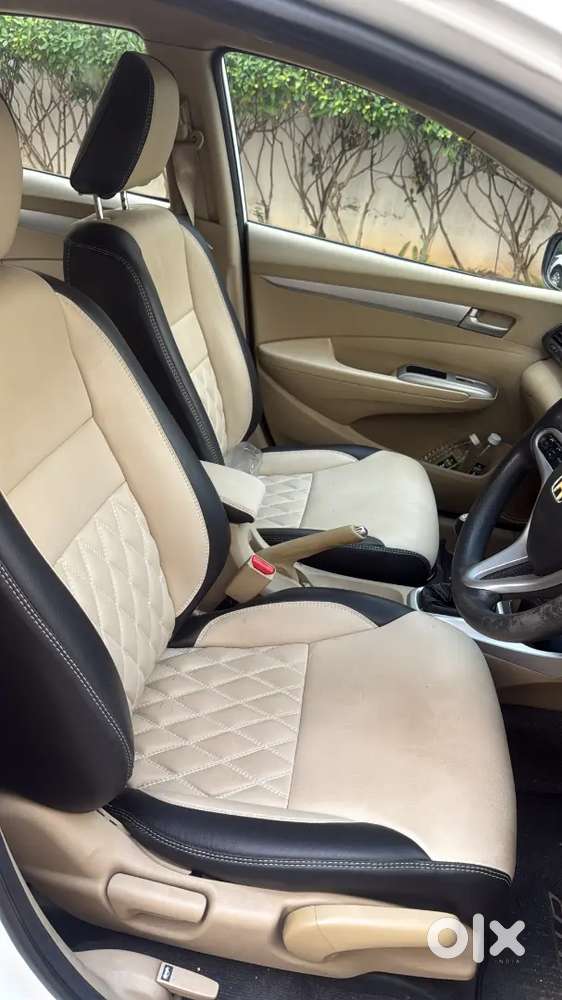 Well Maintained 2011 Honda City Company Serviced