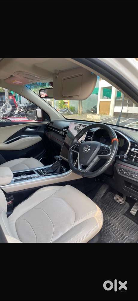 Mg Hector Plus 2023 Petrol Automatic