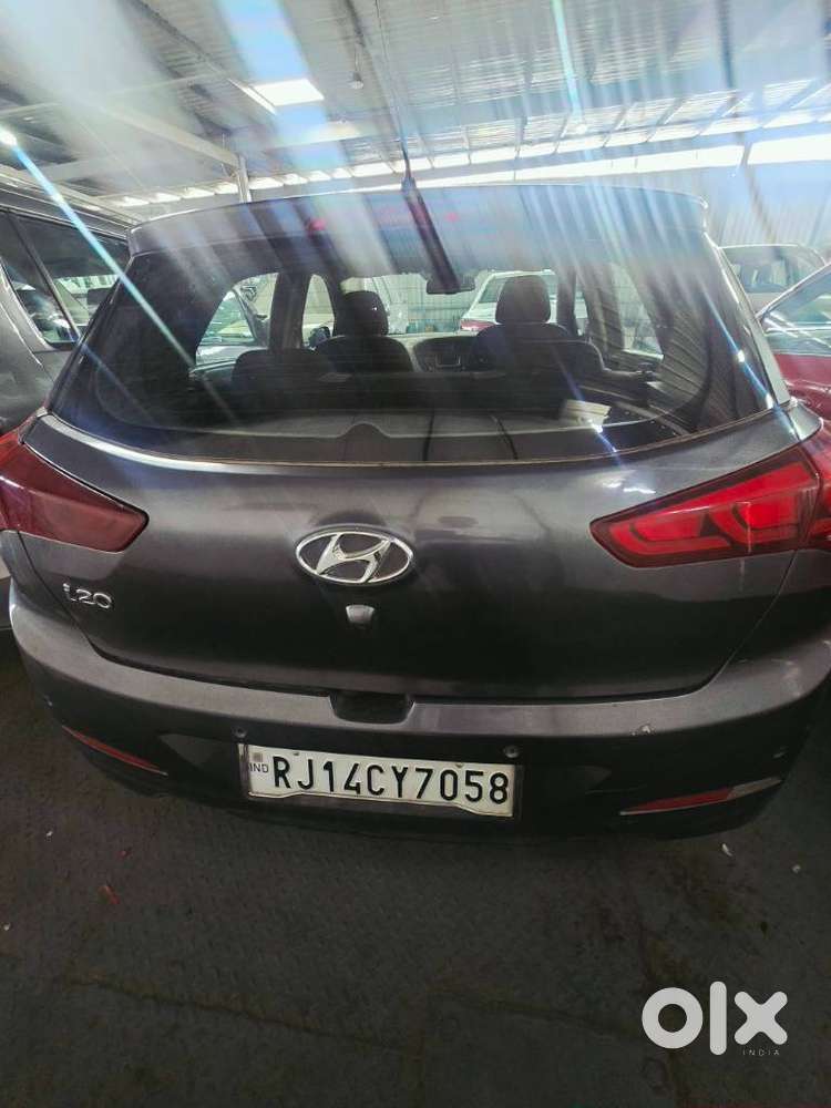 Hyundai Elite I20 Sportz (o) 1.4, 2015, Diesel