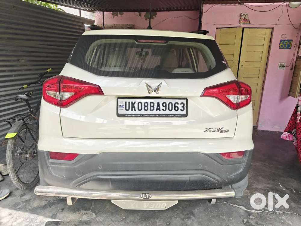 Xuv 300 W6 Diesel 1.5 With Sunroof