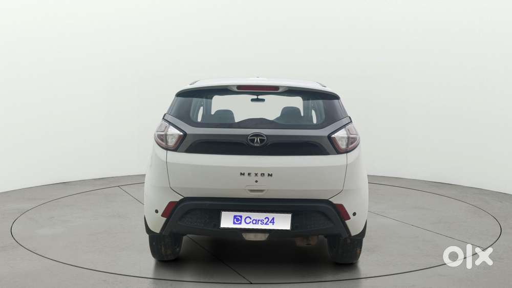 Tata Nexon 1.2 Revotron Xe, 2018, Petrol