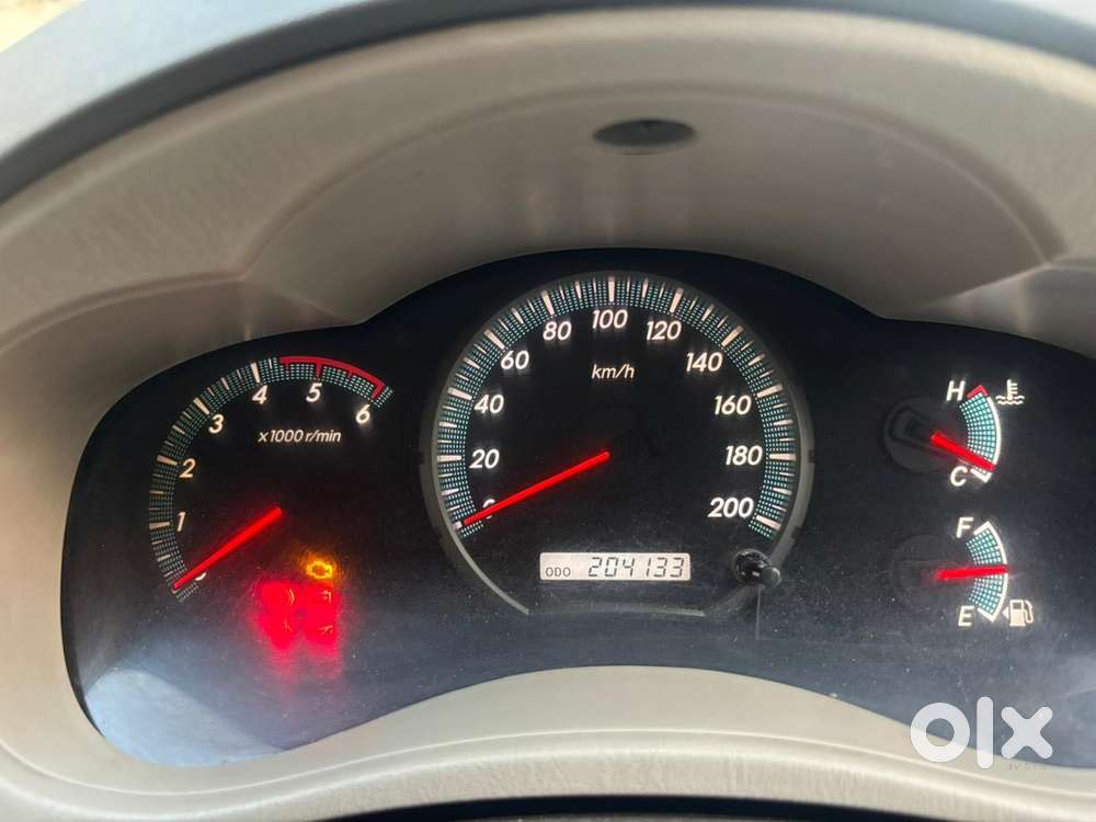 Toyota Innova 2.5 G (diesel) 8 Seater, 2012, Diesel
