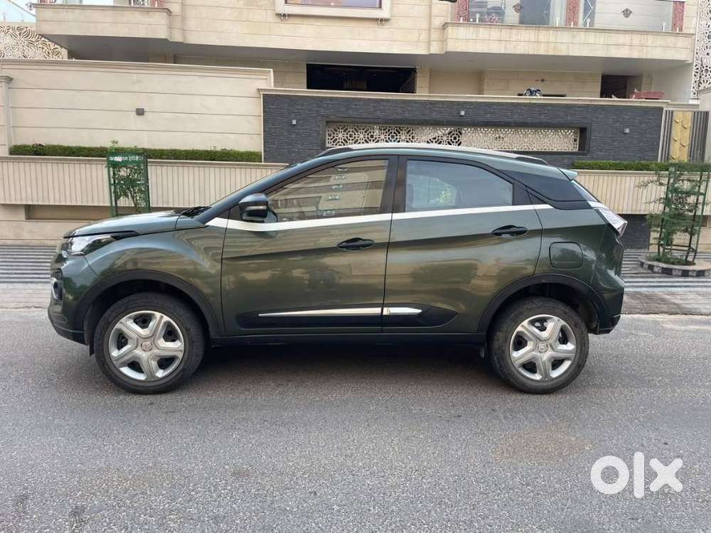 Tata Nexon 1.5 Revotorq Xma Amt (s), 2023, Petrol