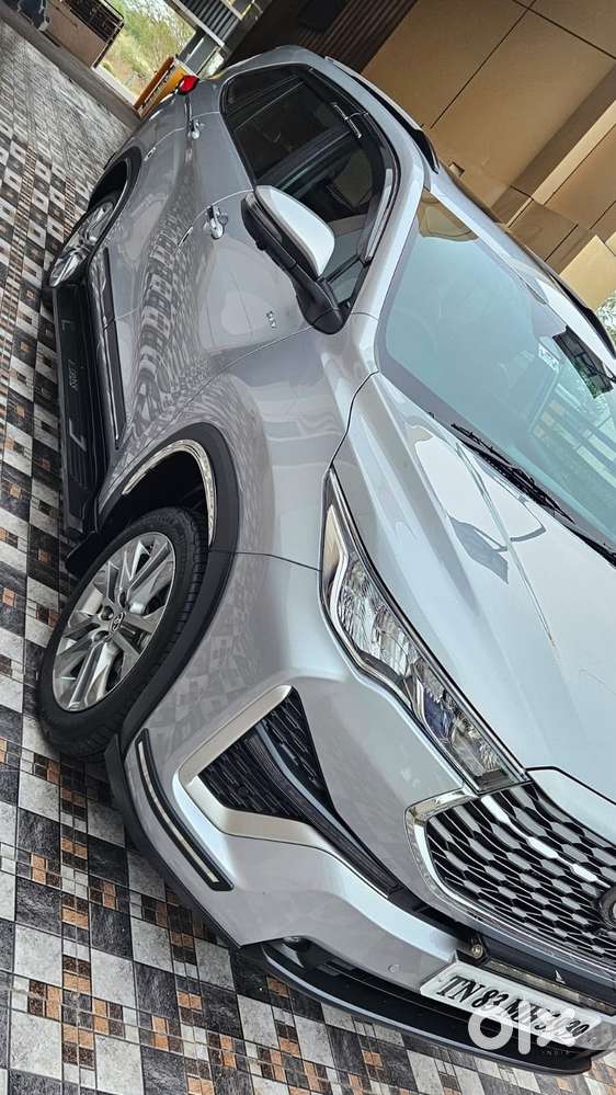 Toyota Innova Hycross 2.0 Zx (o) Hybrid 7 Str, 2026, Petrol