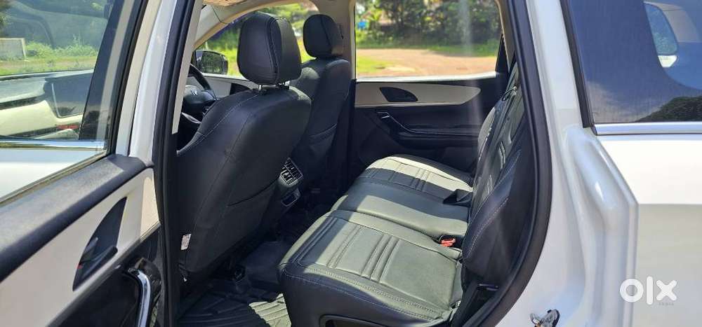 Mahindra Xuv700 2.2 Ax 5 Diesel Mt 7 Str, 2022, Diesel