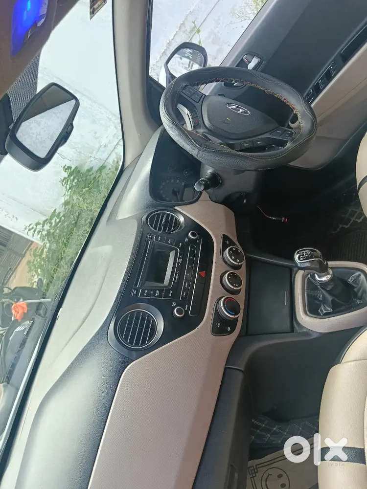 Hyundai Xcent 1.2 S 2015 Top End Model
