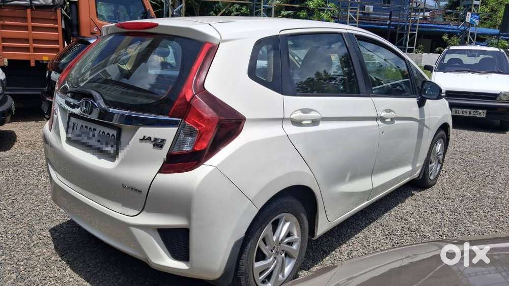 Honda Jazz V Automatic, 2016, Petrol