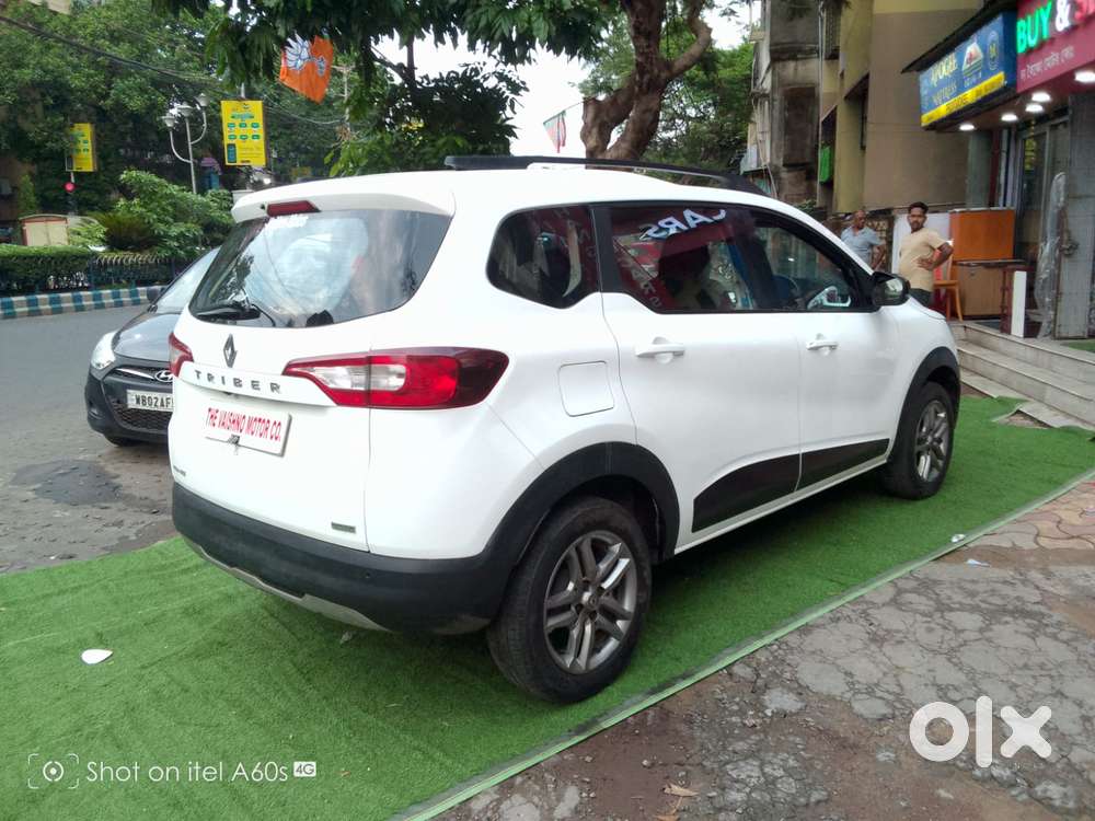 Renault Triber Rxz, 2022, Petrol