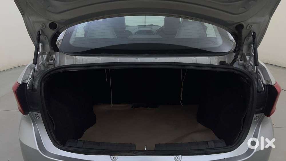 Tata Tigor Xza, 2018, Petrol