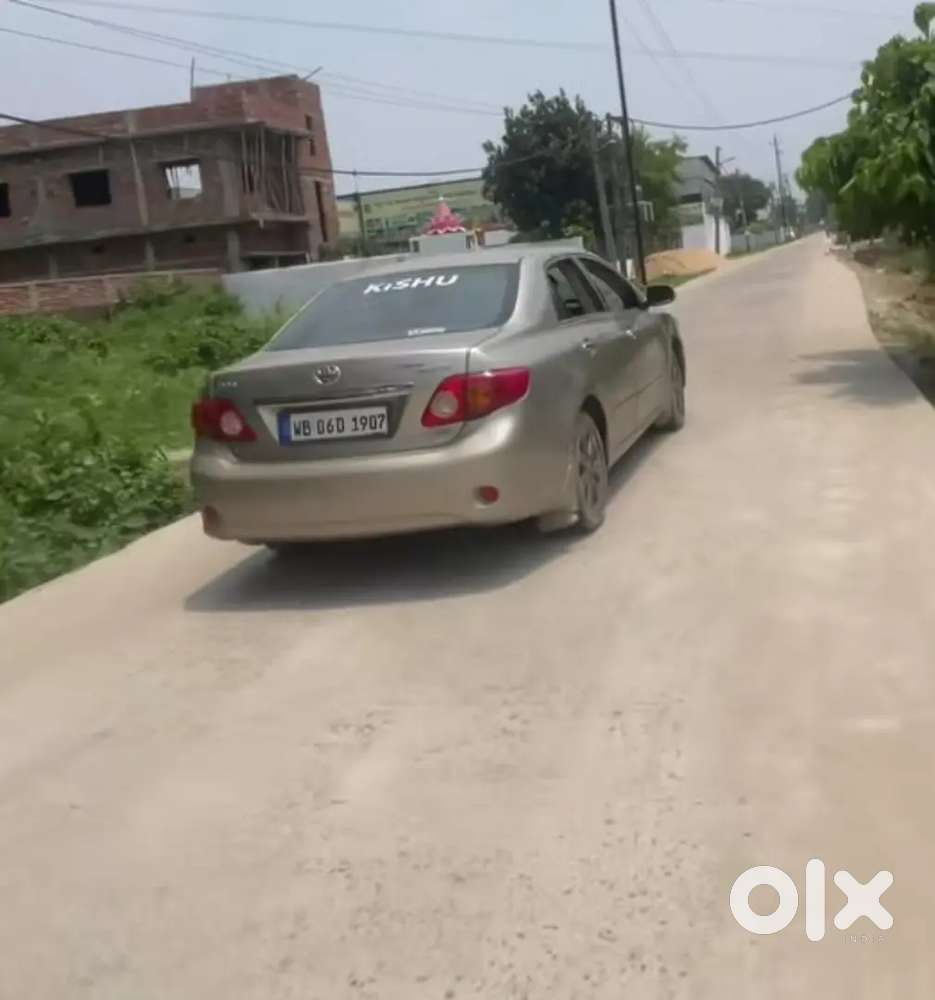 Toyota Corolla Altis 2011 Petrol Well Maintained